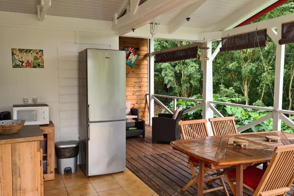 Grand Bungalow Avec Piscine Et Vue Mer Bouillante Exterior foto